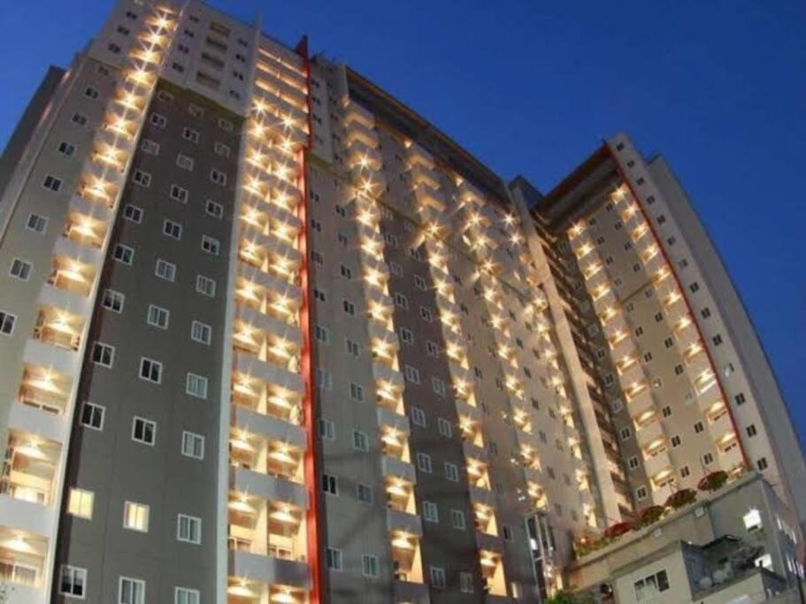 Mg Suite 1Bedroom Apartment By Just Inn Management Semarang Kültér fotó