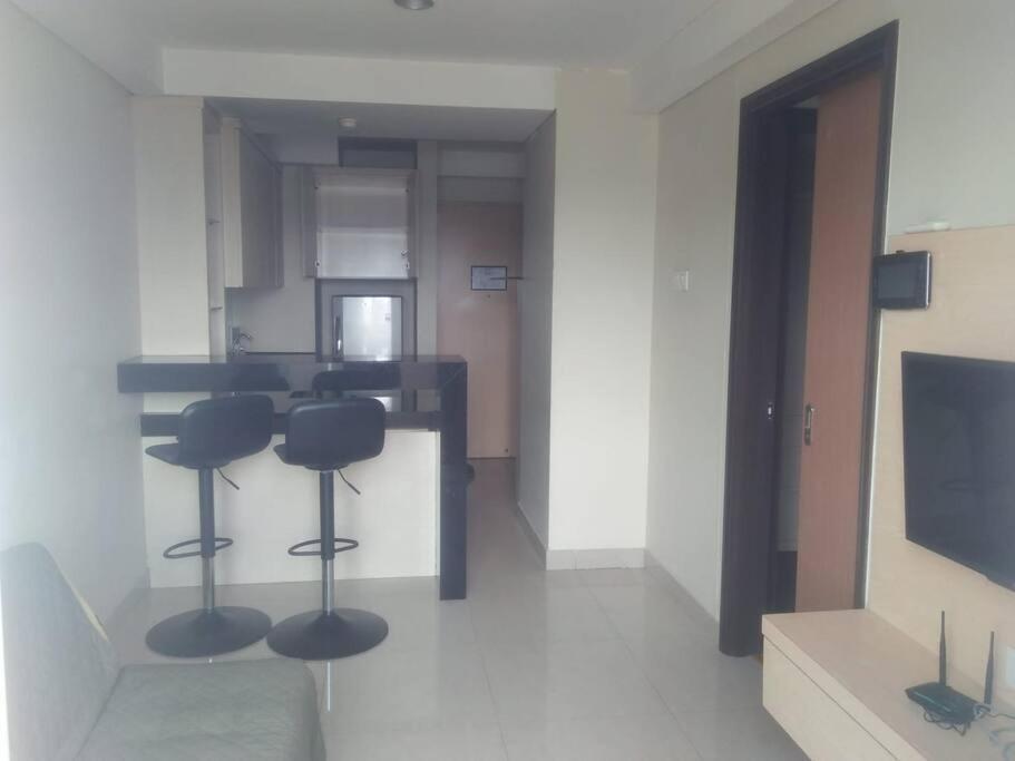 Mg Suite 1Bedroom Apartment By Just Inn Management Semarang Kültér fotó